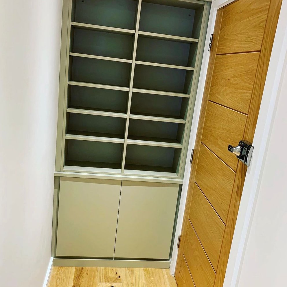 Green Hallway Bespoke Alcove Unit with Shelves and Cupboards